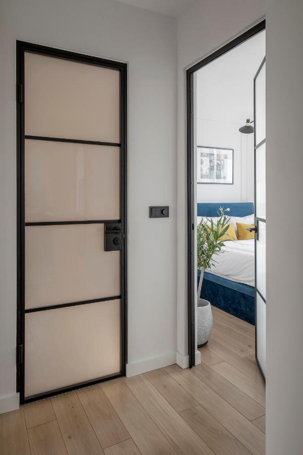 Stylowy Apartament Przy Metrze Varšava Exteriér fotografie