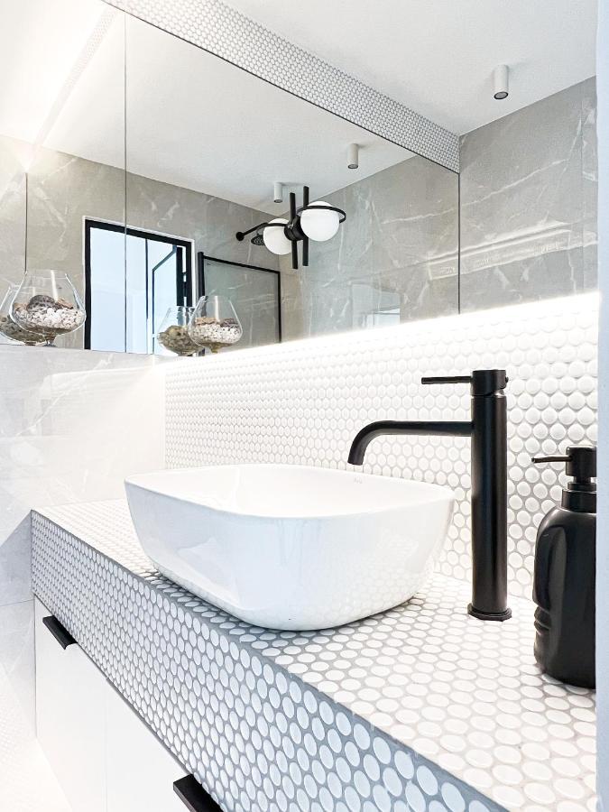 Stylowy Apartament Przy Metrze Varšava Exteriér fotografie