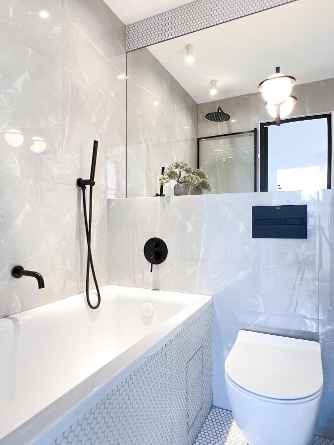 Stylowy Apartament Przy Metrze Varšava Exteriér fotografie