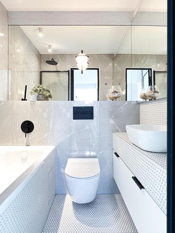 Stylowy Apartament Przy Metrze Varšava Exteriér fotografie